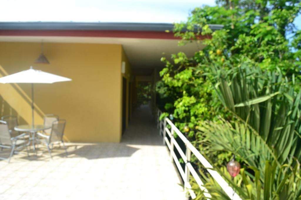 Hotel Luz De Luna Bahia Ballena Uvita Exterior photo